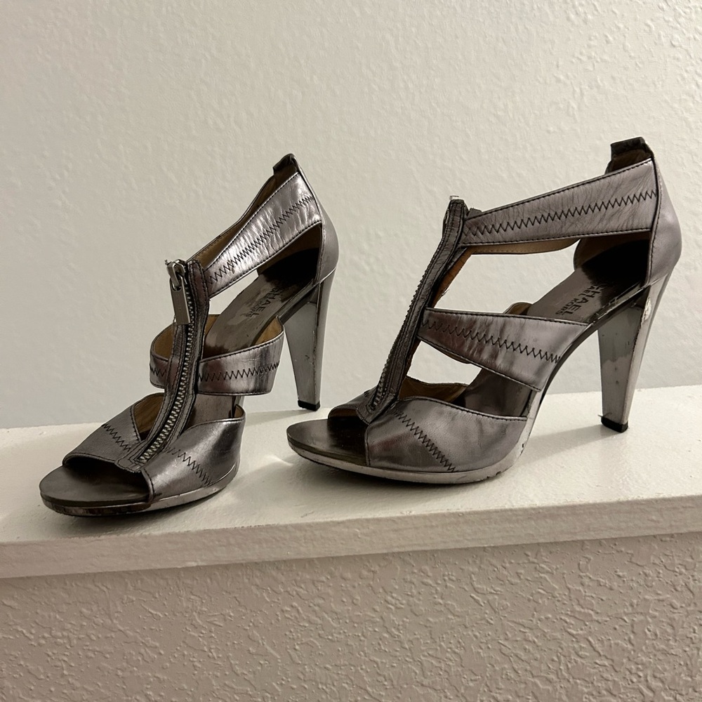 Michael Kors Heels sz 8 silver sandals